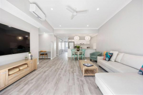 'Esplanade Escape' A Fresh Coastal Family Hideaway
